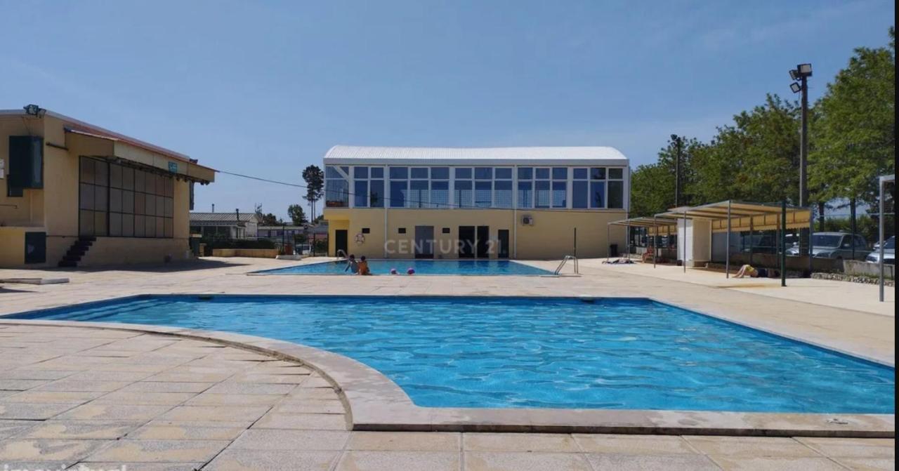 Residencial T2 No Parque Verde Quinta do Conde Buitenkant foto